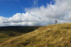 Nearby-views-Peak-District-hill-walk-rotated